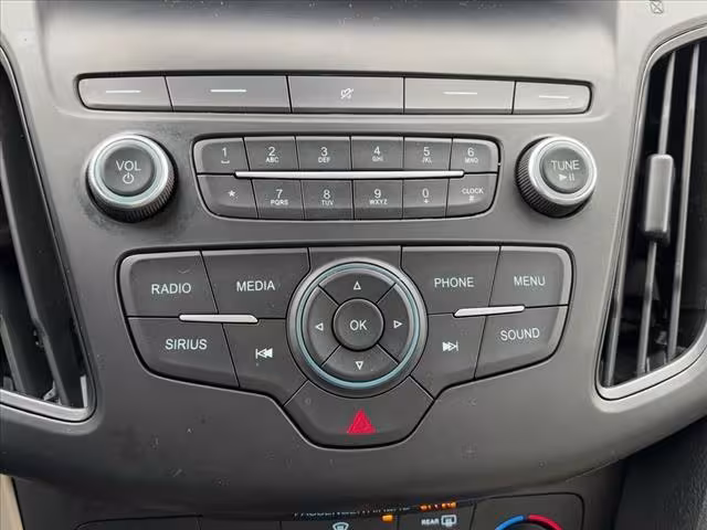 2018 Ford Focus - 1FADP3F26JL285123 - Image #20