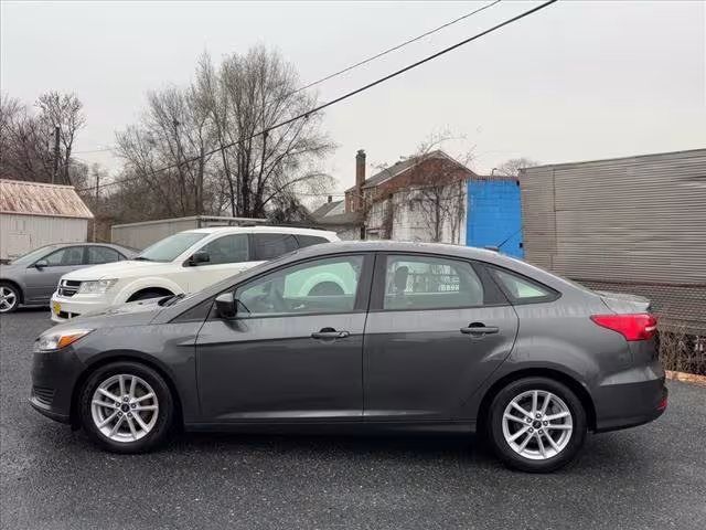 2018 Ford Focus - 1FADP3F26JL285123 - Image #1