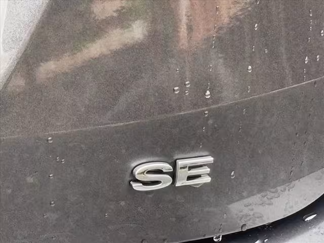 2018 Ford Focus - 1FADP3F26JL285123 - Image #4