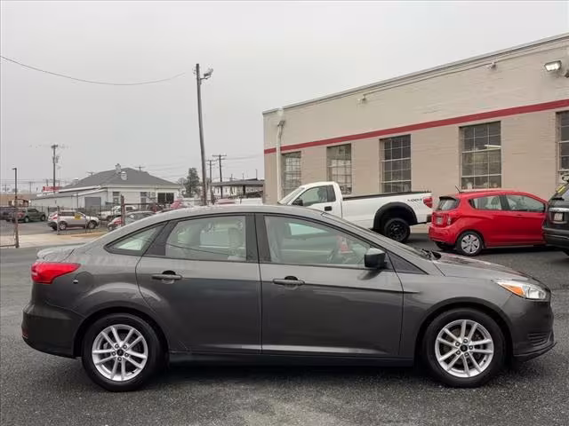 2018 Ford Focus - 1FADP3F26JL285123 - Image #6