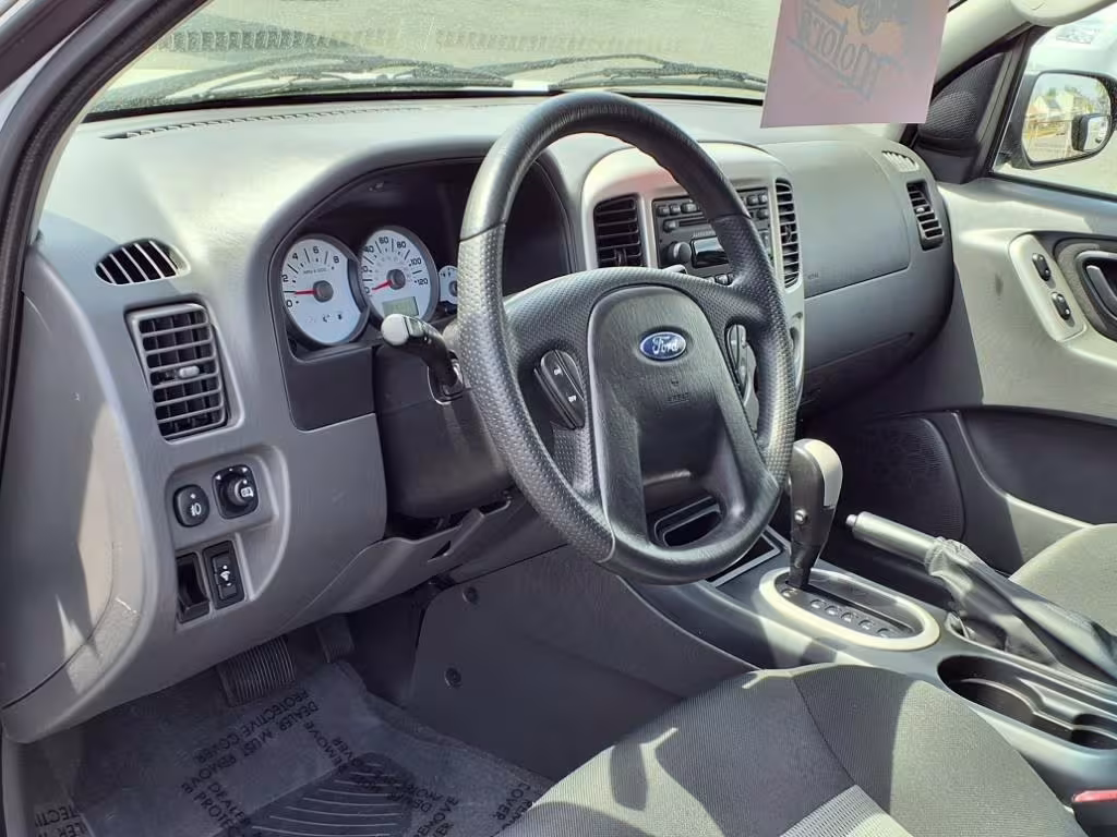 2007 Ford Escape - 1FMYU93137KB19249 - Image #11