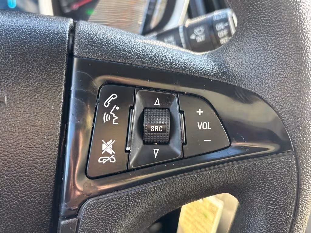 2013 Chevrolet Equinox - 1GNALBEK5DZ110634 - Image #20